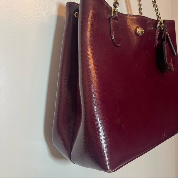 Women's Coach Maroon Leather Tote Bag with Gold Chain - Picture 12 of 15